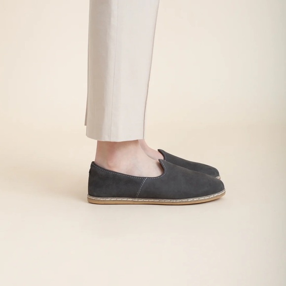 Charix Suede Slip On Shoes - NEW - Picture 4 of 5